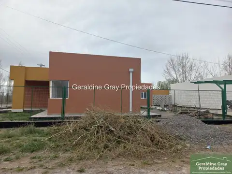 Casa en venta de 3 dormitorios en General Fernández Oro