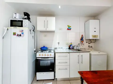 Monoambiente, balcon al contrafrente, zona facultades