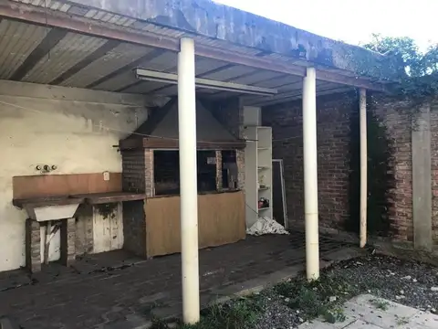 CASA DESTINO COMERCIAL - CENTRO HURLINGHAM (5º ESQUINAS)