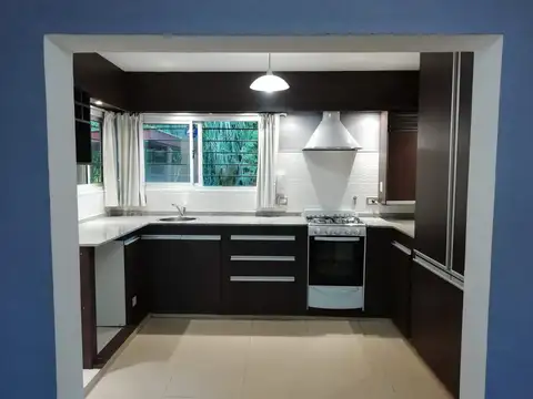 Depto Tipo Casa en Alquiler en Villa Allende, $ 800.000