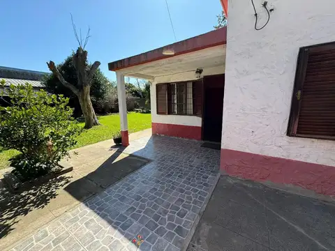 Quinta en Venta con 2 cocheras