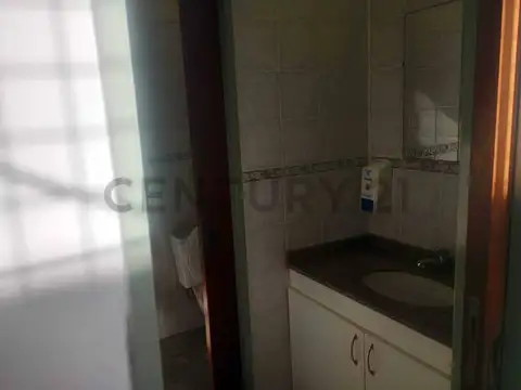 Oficina en Alquiler en Villa Ballester, $ 2.000.000