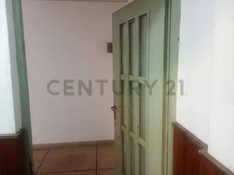 200 M2 DE OFICINAS CON RECEP.2 BAÑOS-COCINA-RECEPCIÒN-100M2 DE DEPOSITO.ENTRADA CAMIONES.