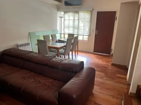Depto Tipo Casa en Alquiler de 5 ambientes