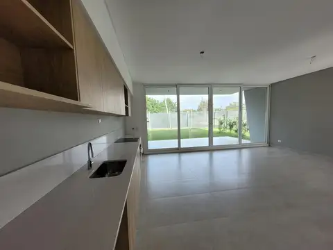 Departamento 5 ambientes con 3 baños