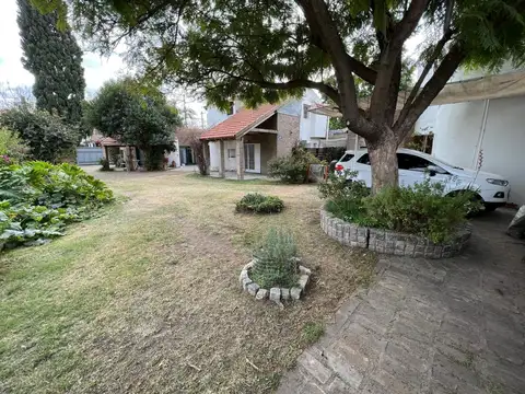 Depto Tipo Casa 3 ambientes con 2 baños
