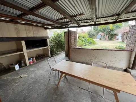 Depto Tipo Casa en Alquiler con 2 cocheras