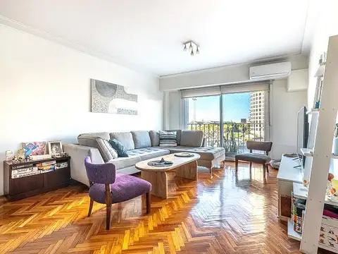 Venta Departamento  4 ambientes Amplio Luminoso Impecable Reciclado Cochera Retiro