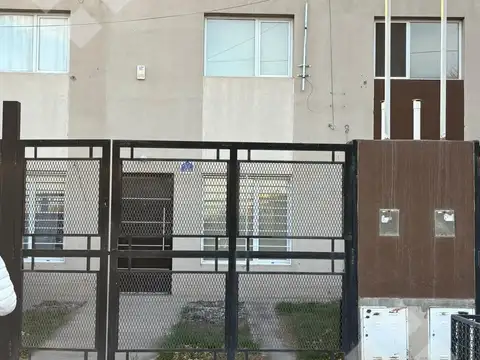 Venta Dúplex 2 Dormis - Illia 429 Plottier