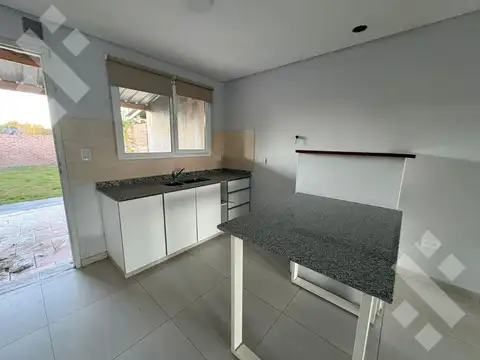 Depto Tipo Casa en Venta con 1 cocheras
