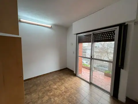Depto Tipo Casa en Alquiler 50 años