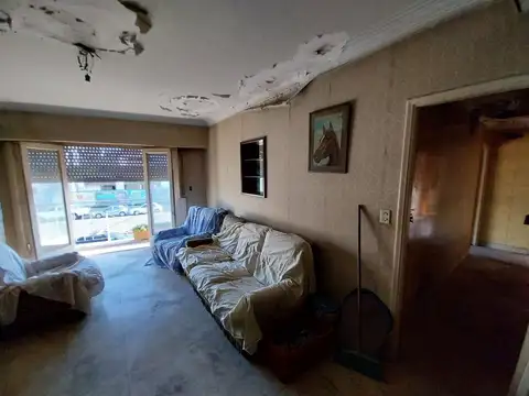 Depto Tipo Casa en Venta 52 años