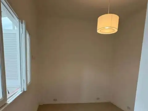 Depto Tipo Casa en Venta en Plaza Mitre, USD 66.000