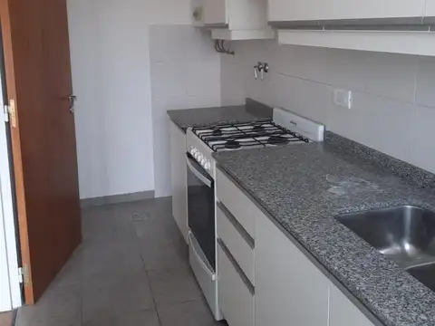 Departamento en Alquiler en República De La Sexta, $ 550.000