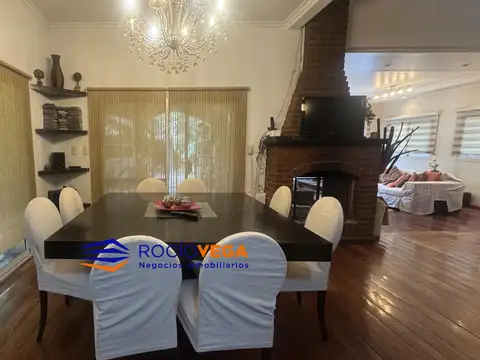 Casa 5 ambientes con 3 baños