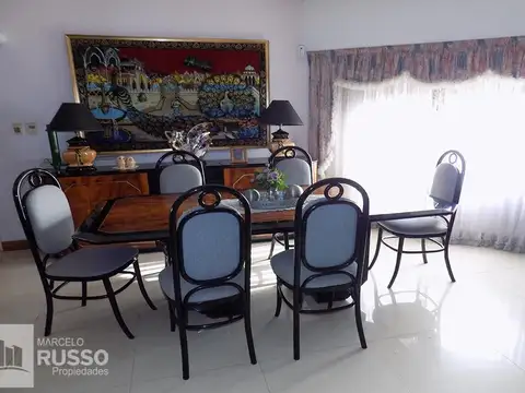 Casa 4 ambientes con 3 baños
