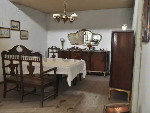 venta casa a reciclar Centro de Mercedes