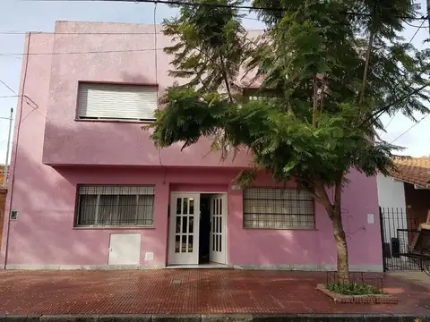 ALQUILA-Departamento de 2 ambientes, tipo dúplex, en Beccar