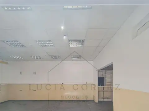 Oficina en Venta con 10 cocheras