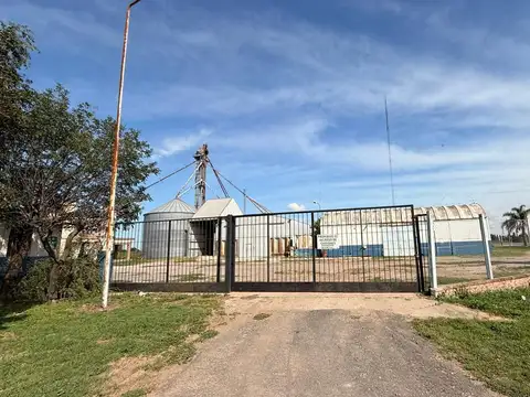 Pavon y Ruta Nacional N° 9 Loc TOLEDO al 800
