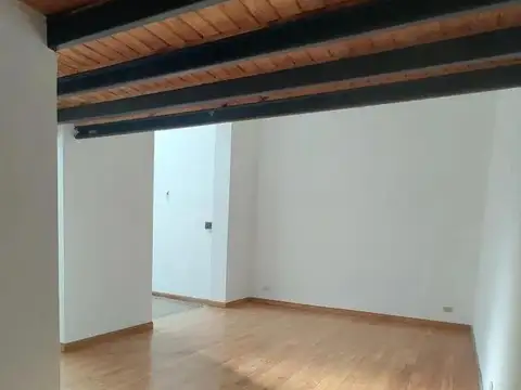 Depto Tipo Casa 2 ambientes con 1 baño