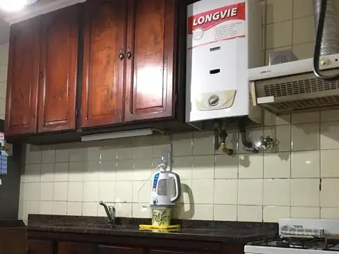 Casa 6 ambientes con 2 baños