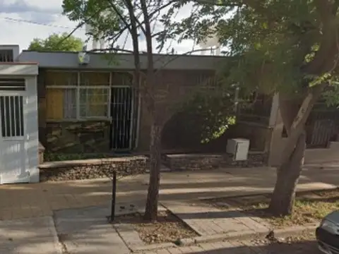 Casa BIEN UBICADA.220/124m2, calle Moldes, Aday.Chango Mas