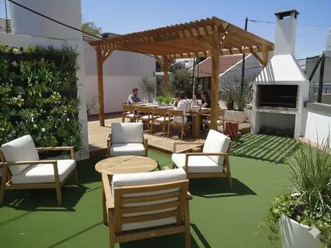 VENTA CASA 3 AMB.LOTE PROPIO. LOCAL Y GRAN TERRAZA-A REFACCIONAR
