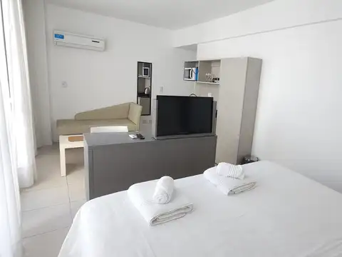 1 AMB. Y MEDIO , AMOBLADO C/ BALCÓN. A METROS DE SAN TELMO!