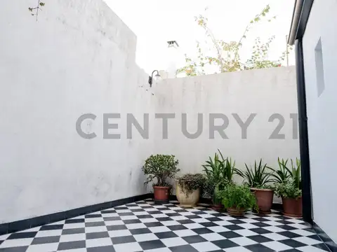 Casa en Venta en Plaza Islas Malvinas, USD 159.000