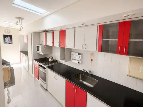 Casa 5 ambientes con 1 baño