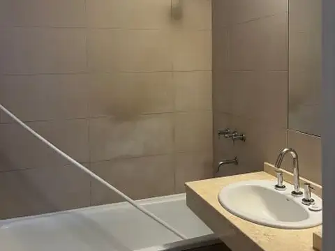 Bauness y Llerena , Piso No definido