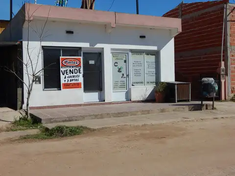 3 departamentos y dos locales sobre Rivadavia. Ideal para renta. SAN JOSE. ENTRE RIOS