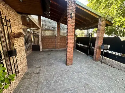 Depto Tipo Casa en Venta en Remedios De Escalada, USD 70.000