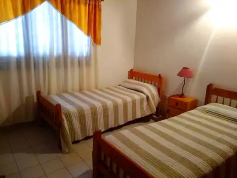Depto Tipo Casa 4 ambientes con 2 baños