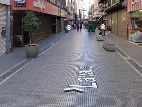 3 amb. amplios con patio y balcón -Microcentro