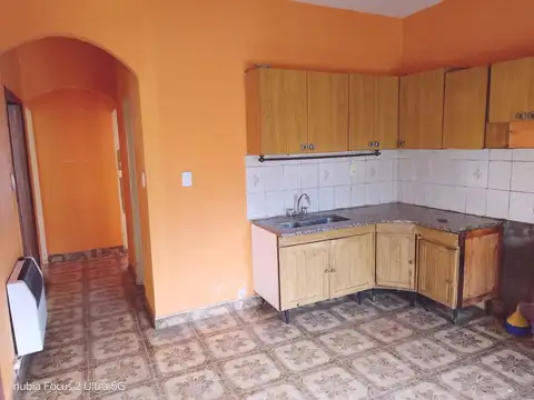 Casa en Alquiler con 3 cocheras