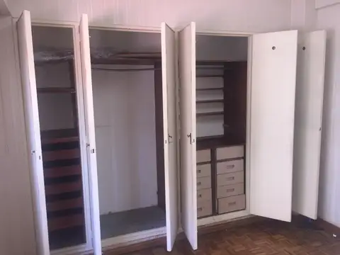 "EXCELENTE UBICACION" RIVADAVIA 4370. DEPTO. 2 AMB. APTO PROFESIONAL, LATERAL, MUY LUMINOSO