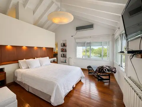 Casa en Venta en Jockey Club, USD 540.000