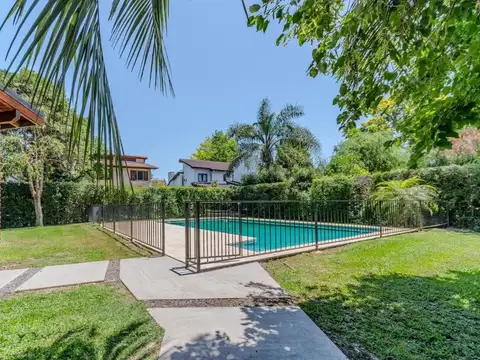 Casa 5 ambientes con 2 baños