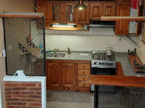Depto Tipo Casa en Alquiler de 4 ambientes