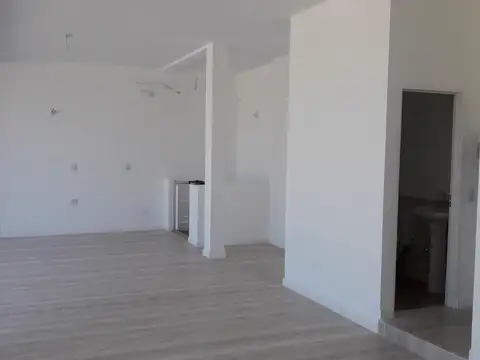 Local en Venta en Arguello, USD 118.000