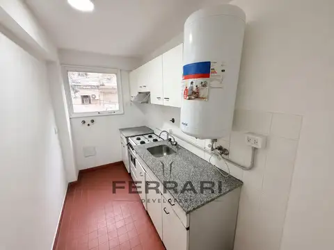 Presidente Roca 1382 - Piso 1 Con Patio