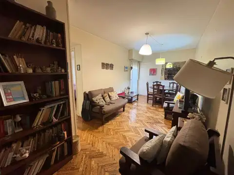  EN EXCELENTE UBICACION DEL BARRIO, EN MUY BUEN ESTADO 
