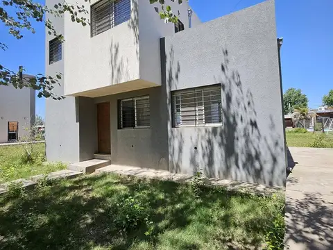 VENTA - CASA DE DOS DORMITOROS - TIERRA DE SUEÑOS 3 - ROLDAN