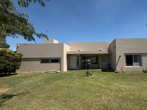 Casa en Chacras de la Cruz