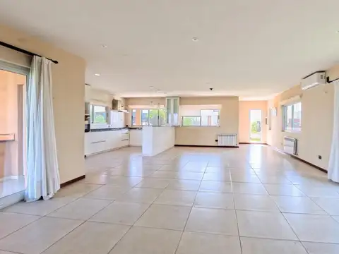 RESERVADA Casa en Country San Sebastián a la laguna