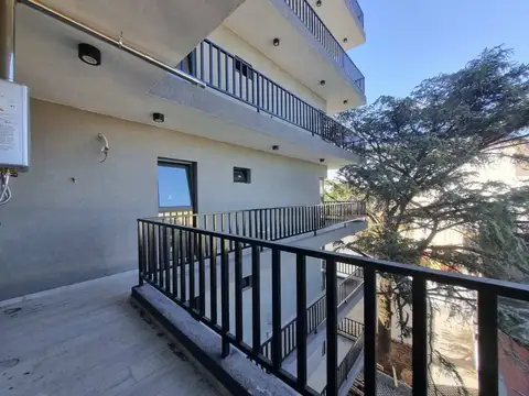 Avenida Larrazábal 900