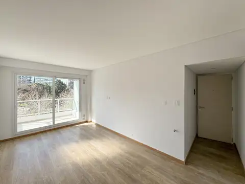 Departamento de 1 dormitorio con amenities frente a la plaza Lopez