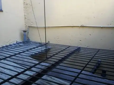 Depto Tipo Casa 6 ambientes con 2 baños